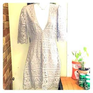 GORGEOUS plunge Lace Dress Size M